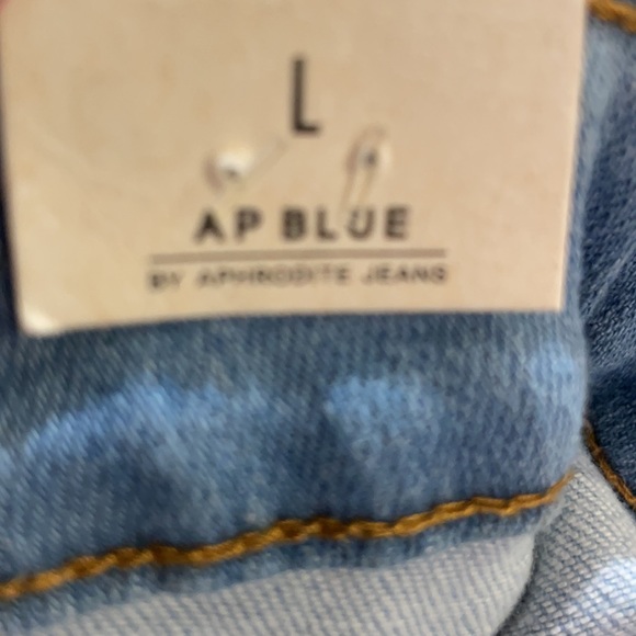 NWT AP blue distressed shorts by aphrodite jeans - Picture 5 of 5